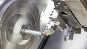 The CNC milling machine is mainly used in series production due to the high cutting speed.